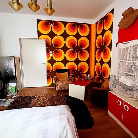 Bohemfeszek Vendeghaz Holiday home *