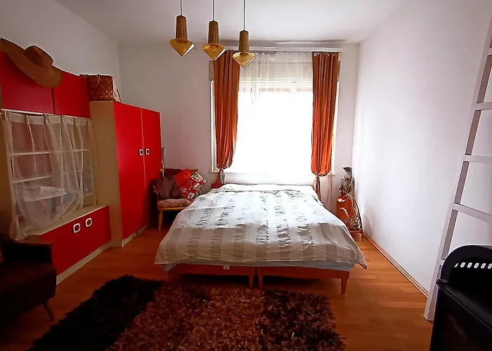 Bohemfeszek Vendeghaz Prázdninový dům Balatonfenyves